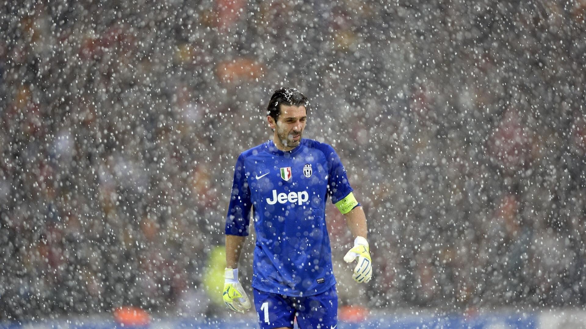 弗赖堡主帅怒斥防线崩盘,前20分钟完美,六球惨败令人无法接受