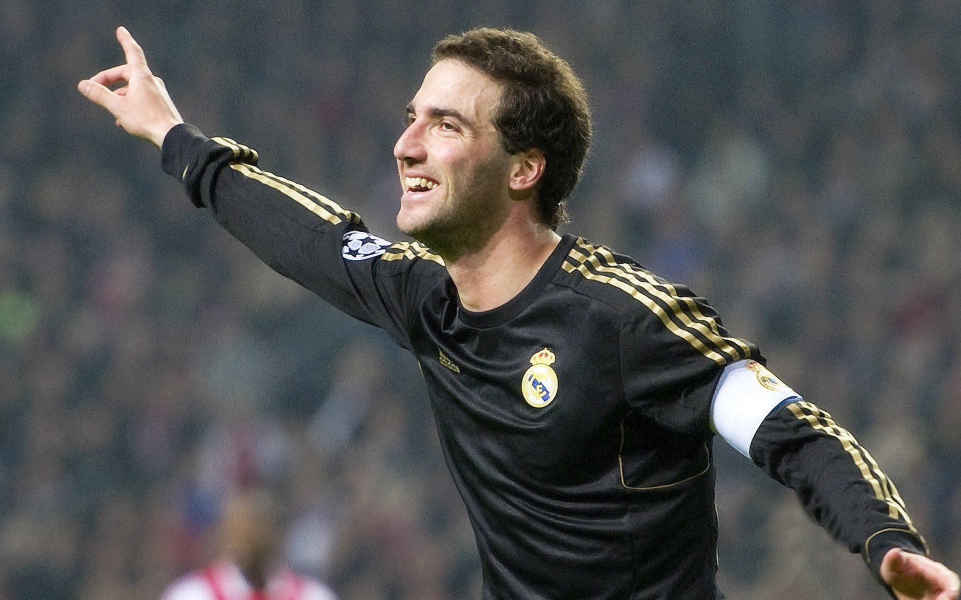 半场战报，切尔西0-2利兹联，比约尔闪击破门，田中碧世界波惊艳