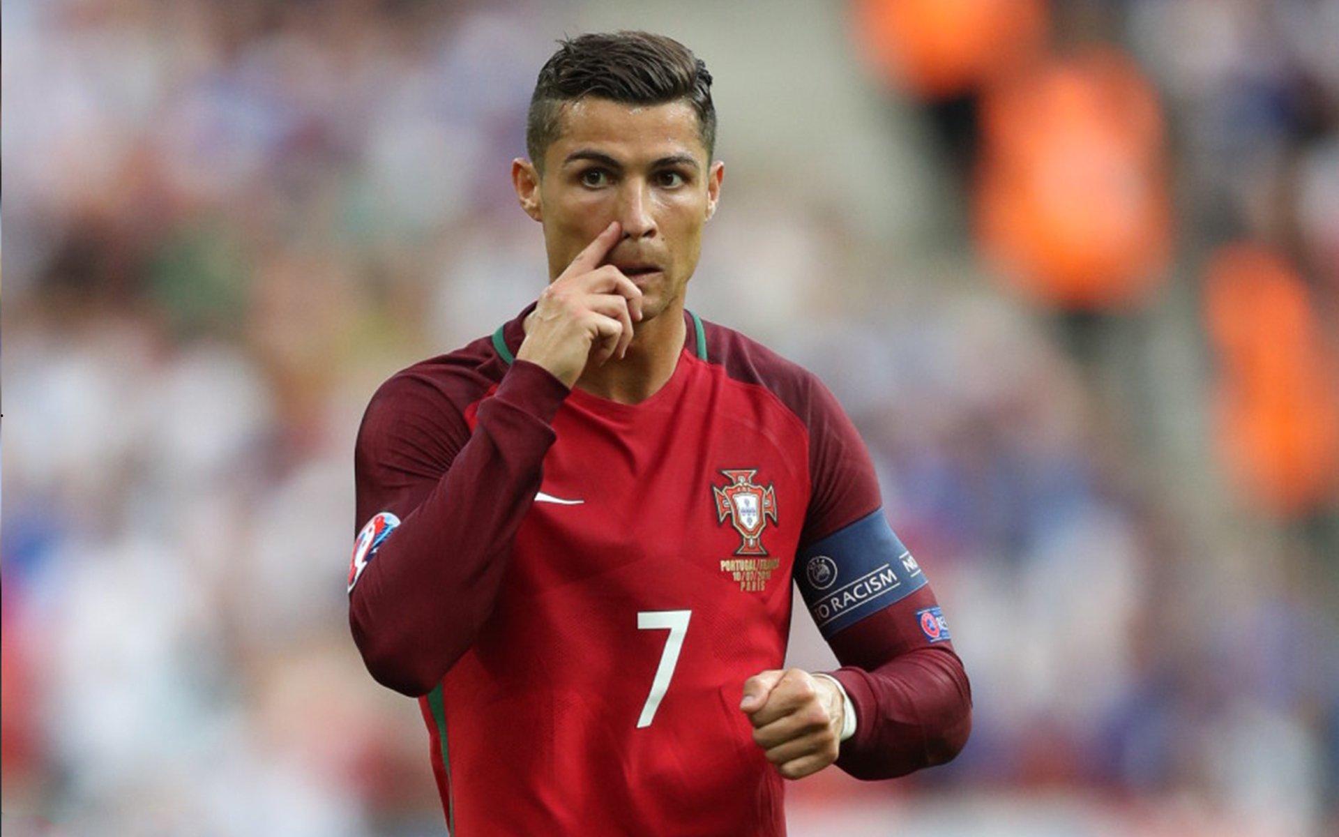 前教练评锋线双星，哈兰德已是完美十分，谢什科正迈向传奇之路